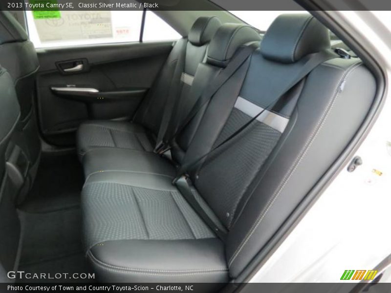 Classic Silver Metallic / Black 2013 Toyota Camry SE