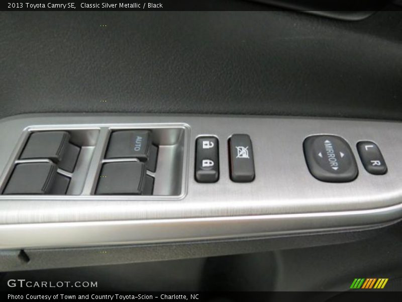 Classic Silver Metallic / Black 2013 Toyota Camry SE