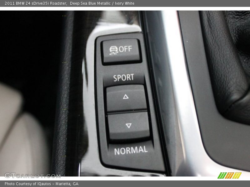 Controls of 2011 Z4 sDrive35i Roadster