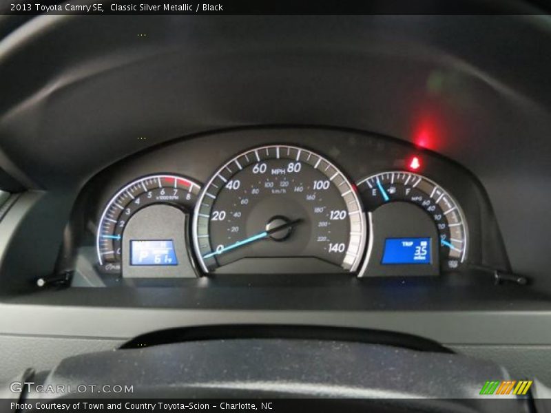 Classic Silver Metallic / Black 2013 Toyota Camry SE