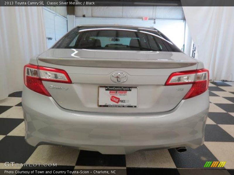 Classic Silver Metallic / Black 2013 Toyota Camry SE