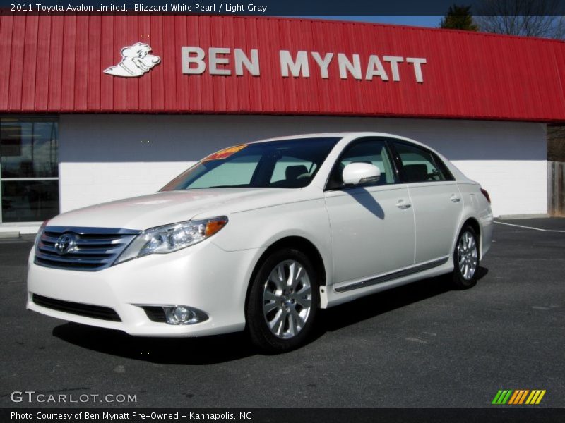 Blizzard White Pearl / Light Gray 2011 Toyota Avalon Limited