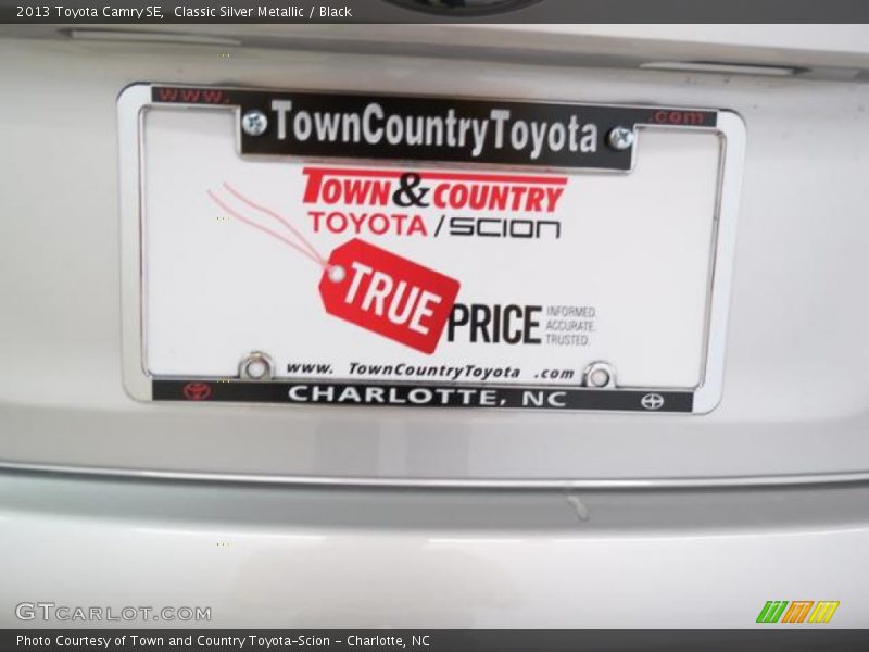 Classic Silver Metallic / Black 2013 Toyota Camry SE