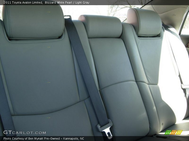 Blizzard White Pearl / Light Gray 2011 Toyota Avalon Limited