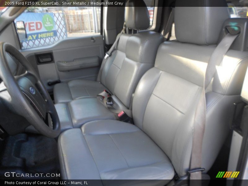 Silver Metallic / Medium Flint Grey 2005 Ford F150 XL SuperCab