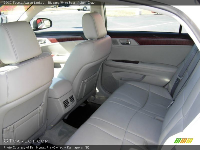 Blizzard White Pearl / Light Gray 2011 Toyota Avalon Limited