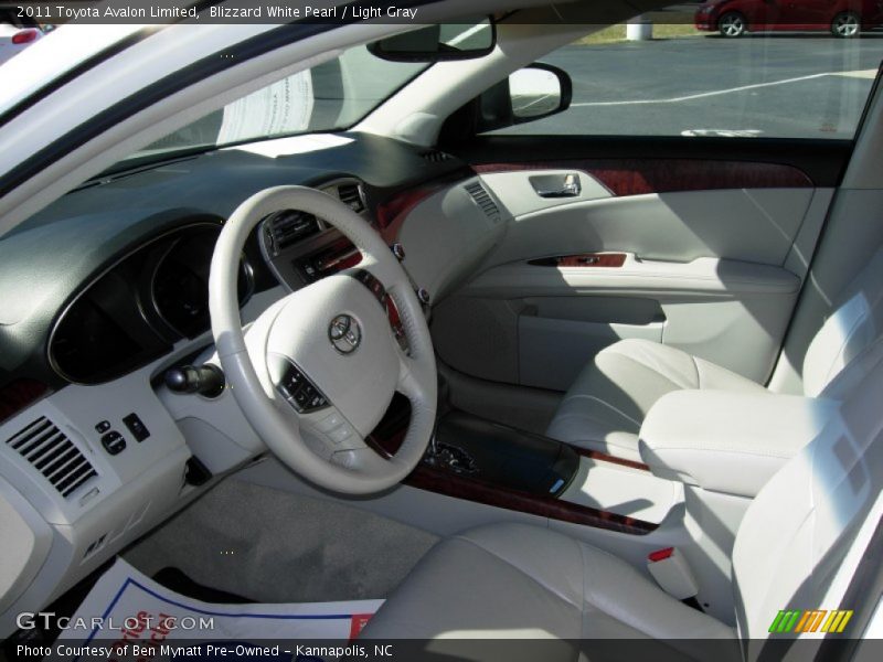 Blizzard White Pearl / Light Gray 2011 Toyota Avalon Limited