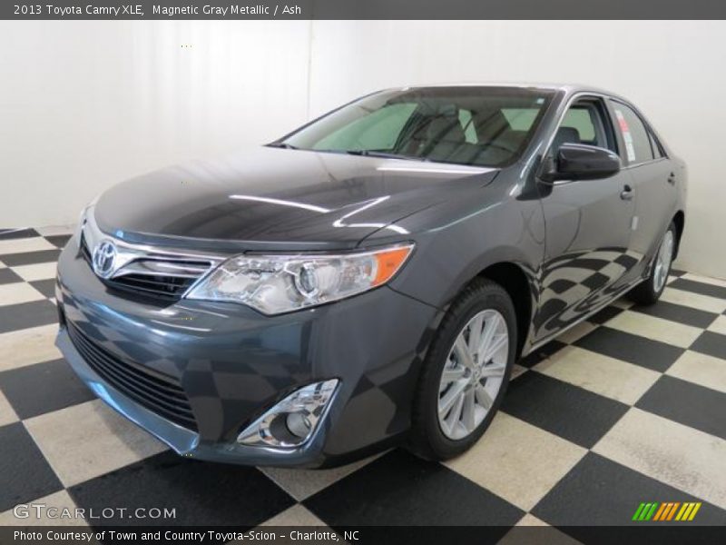 Magnetic Gray Metallic / Ash 2013 Toyota Camry XLE