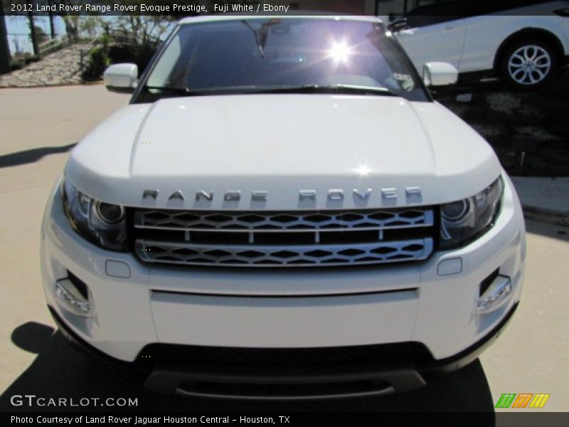 Fuji White / Ebony 2012 Land Rover Range Rover Evoque Prestige