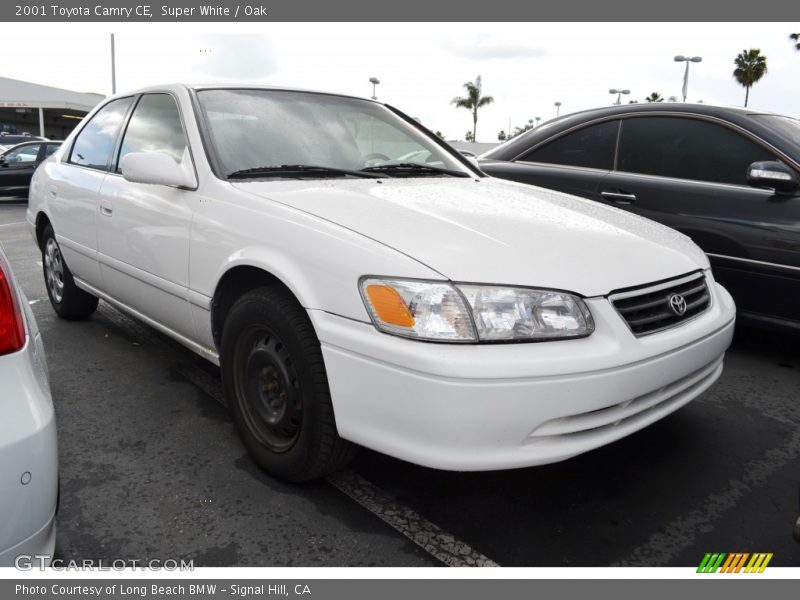 Super White / Oak 2001 Toyota Camry CE