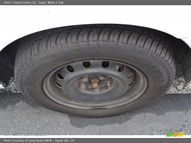 Super White / Oak 2001 Toyota Camry CE
