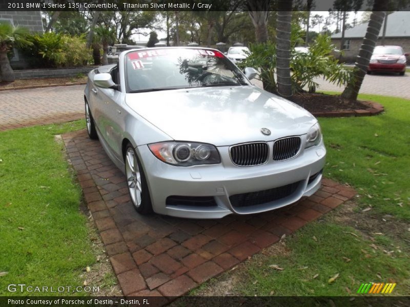 Front 3/4 View of 2011 1 Series 135i Convertible