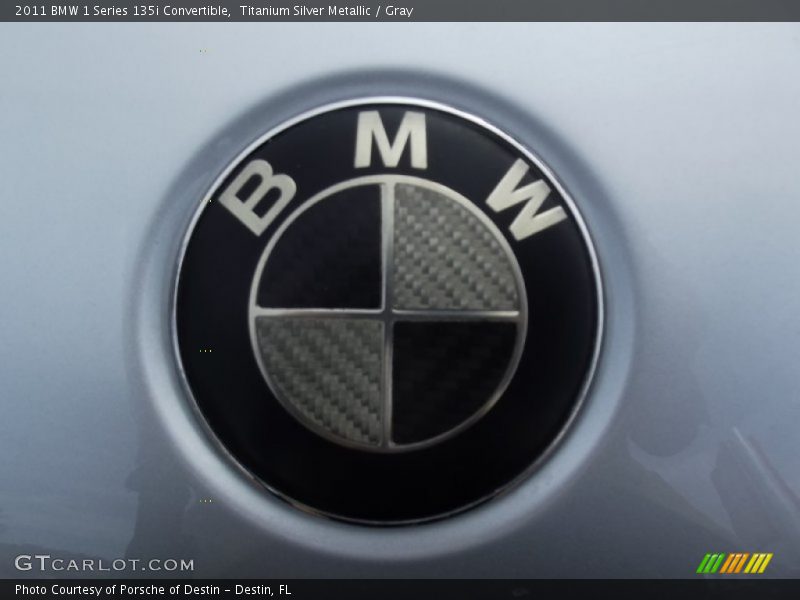  2011 1 Series 135i Convertible Logo