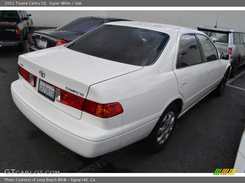 Super White / Oak 2001 Toyota Camry CE