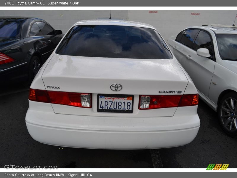 Super White / Oak 2001 Toyota Camry CE
