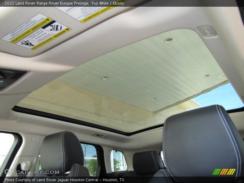 Sunroof of 2012 Range Rover Evoque Prestige