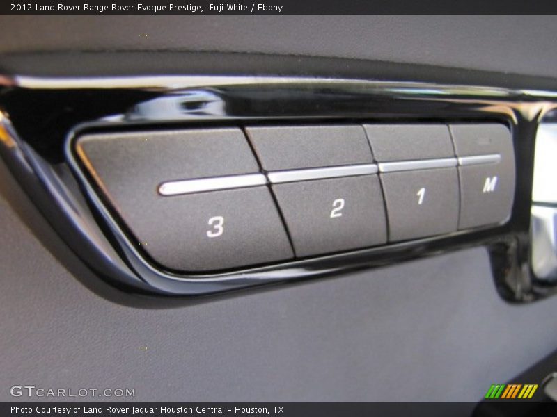 Controls of 2012 Range Rover Evoque Prestige