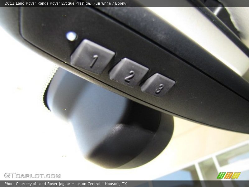 Controls of 2012 Range Rover Evoque Prestige