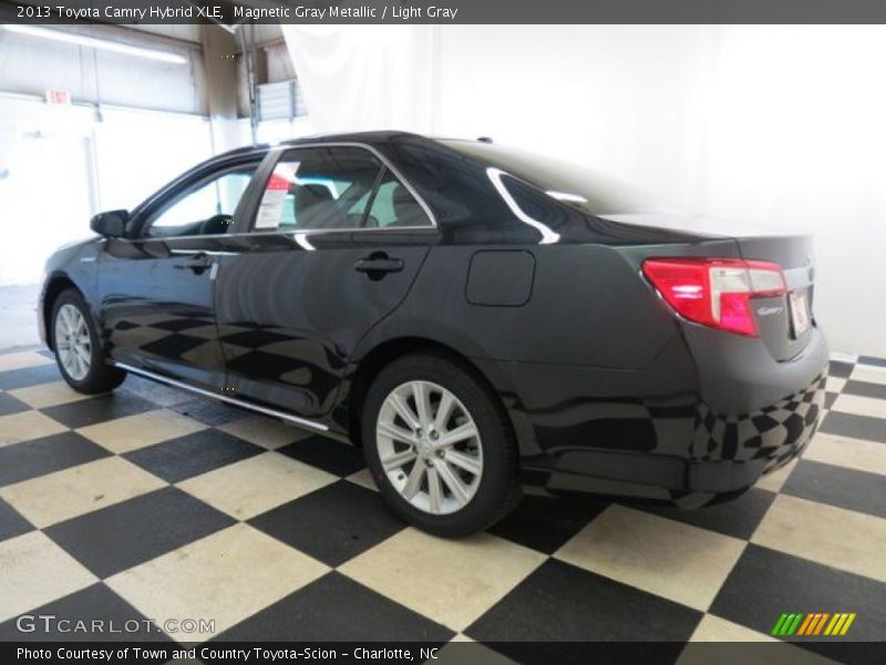 Magnetic Gray Metallic / Light Gray 2013 Toyota Camry Hybrid XLE