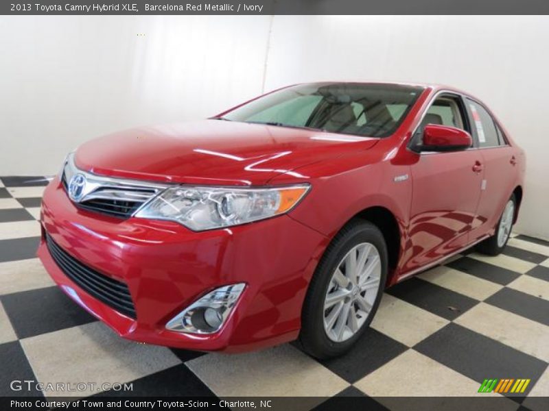 Barcelona Red Metallic / Ivory 2013 Toyota Camry Hybrid XLE