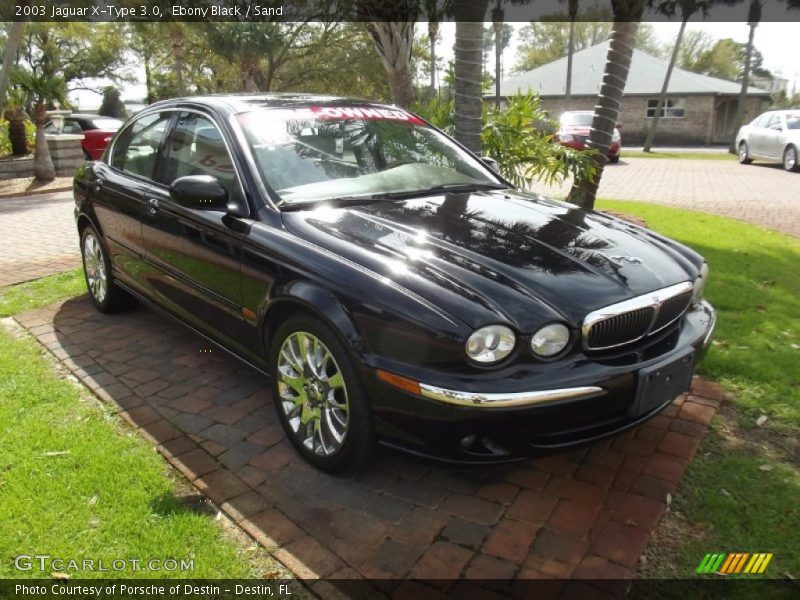 Front 3/4 View of 2003 X-Type 3.0