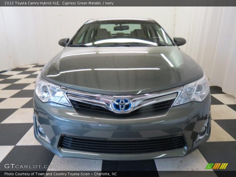 Cypress Green Metallic / Ivory 2013 Toyota Camry Hybrid XLE