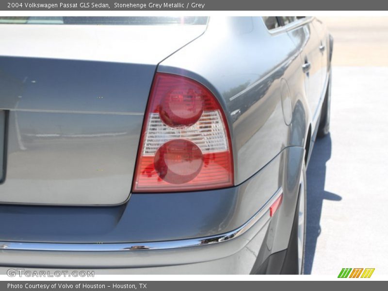 Stonehenge Grey Metallic / Grey 2004 Volkswagen Passat GLS Sedan