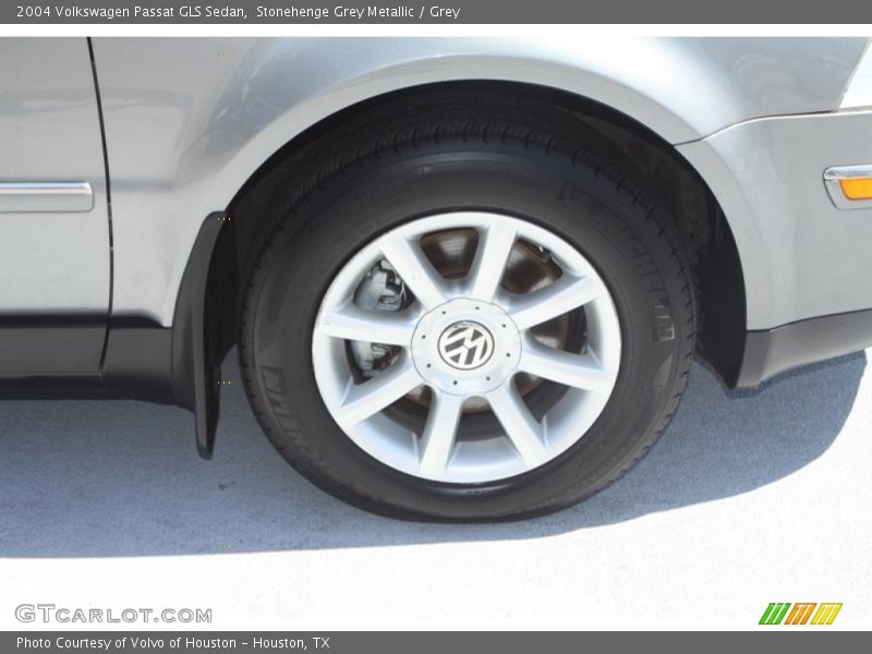 Stonehenge Grey Metallic / Grey 2004 Volkswagen Passat GLS Sedan