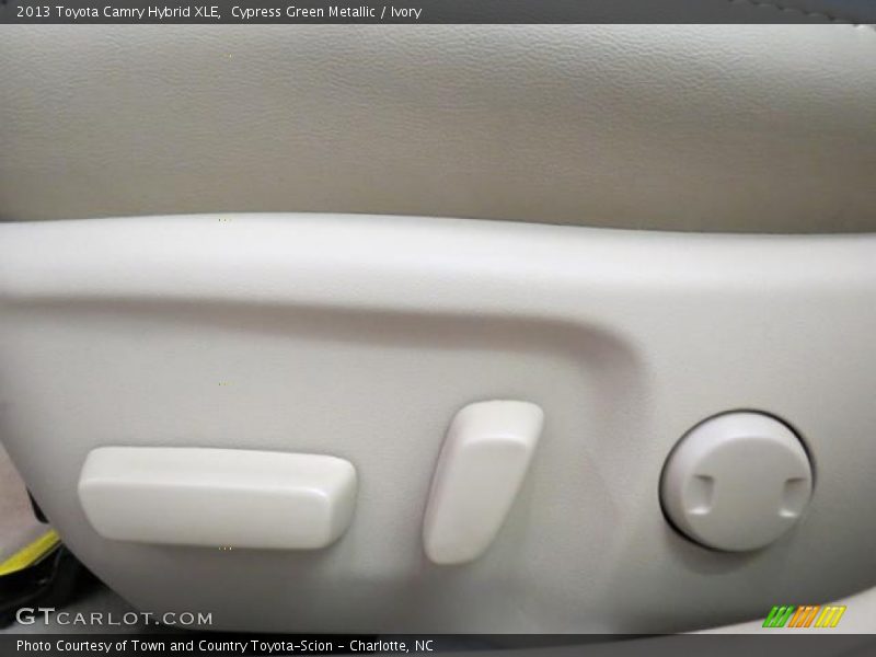 Cypress Green Metallic / Ivory 2013 Toyota Camry Hybrid XLE