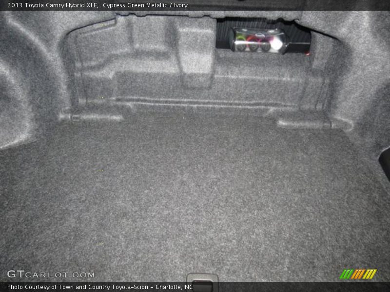 Cypress Green Metallic / Ivory 2013 Toyota Camry Hybrid XLE