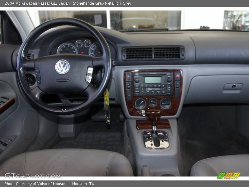 Stonehenge Grey Metallic / Grey 2004 Volkswagen Passat GLS Sedan