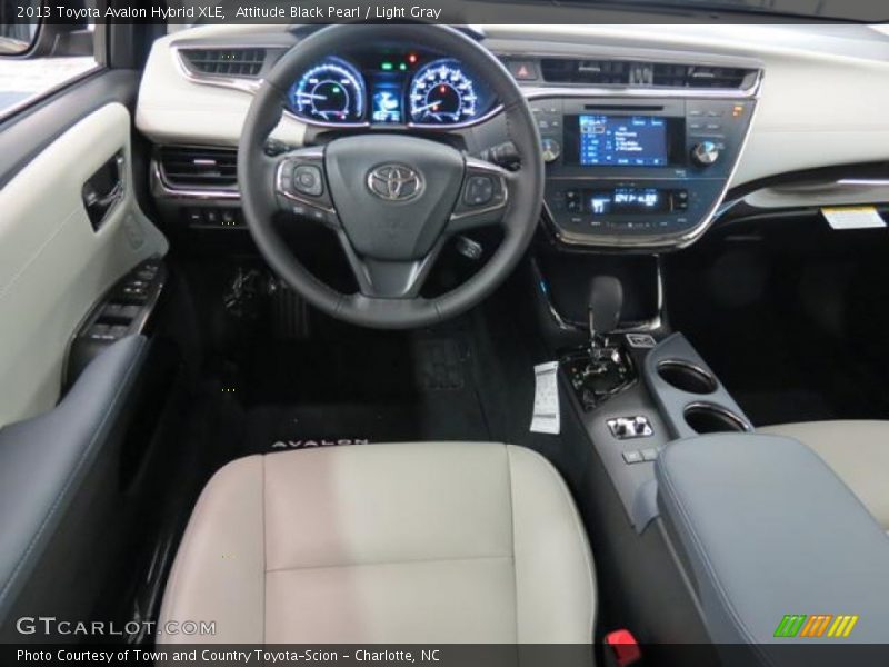 Attitude Black Pearl / Light Gray 2013 Toyota Avalon Hybrid XLE