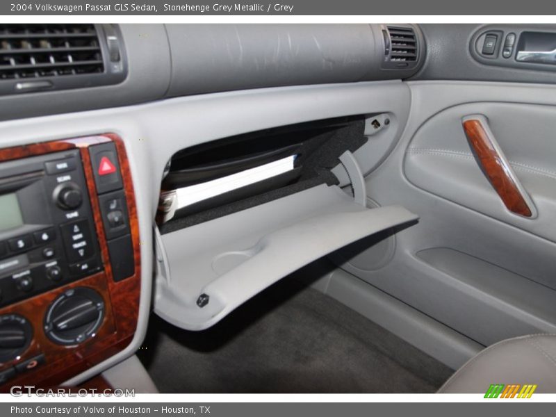 Stonehenge Grey Metallic / Grey 2004 Volkswagen Passat GLS Sedan