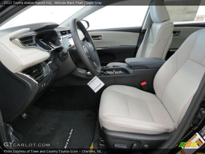 Attitude Black Pearl / Light Gray 2013 Toyota Avalon Hybrid XLE