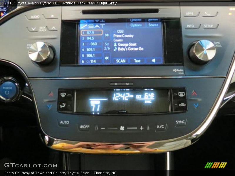 Attitude Black Pearl / Light Gray 2013 Toyota Avalon Hybrid XLE