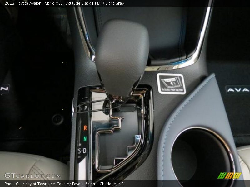 Attitude Black Pearl / Light Gray 2013 Toyota Avalon Hybrid XLE