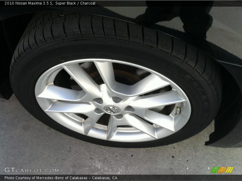 Super Black / Charcoal 2010 Nissan Maxima 3.5 S