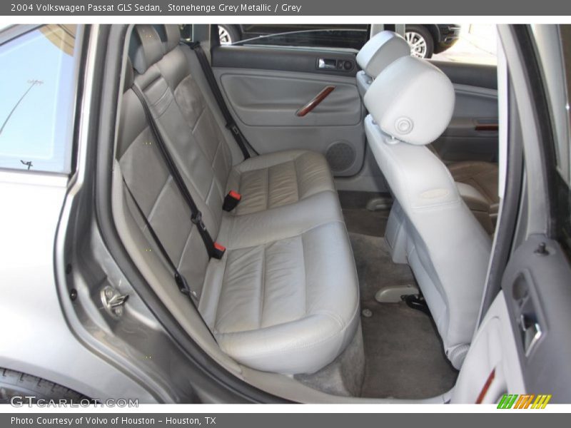 Stonehenge Grey Metallic / Grey 2004 Volkswagen Passat GLS Sedan