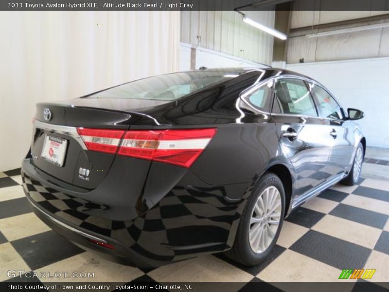 Attitude Black Pearl / Light Gray 2013 Toyota Avalon Hybrid XLE
