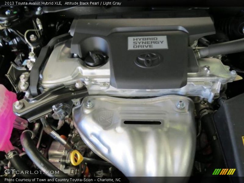 Attitude Black Pearl / Light Gray 2013 Toyota Avalon Hybrid XLE