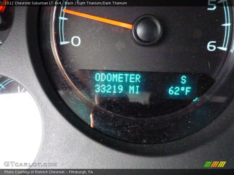 Black / Light Titanium/Dark Titanium 2012 Chevrolet Suburban LT 4x4