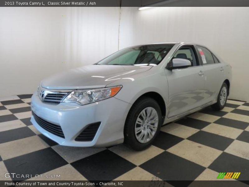 Front 3/4 View of 2013 Camry L