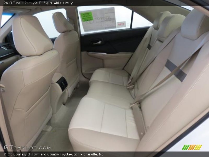 Super White / Ivory 2013 Toyota Camry XLE