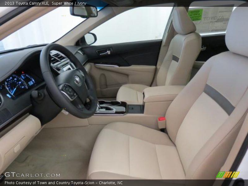 Super White / Ivory 2013 Toyota Camry XLE