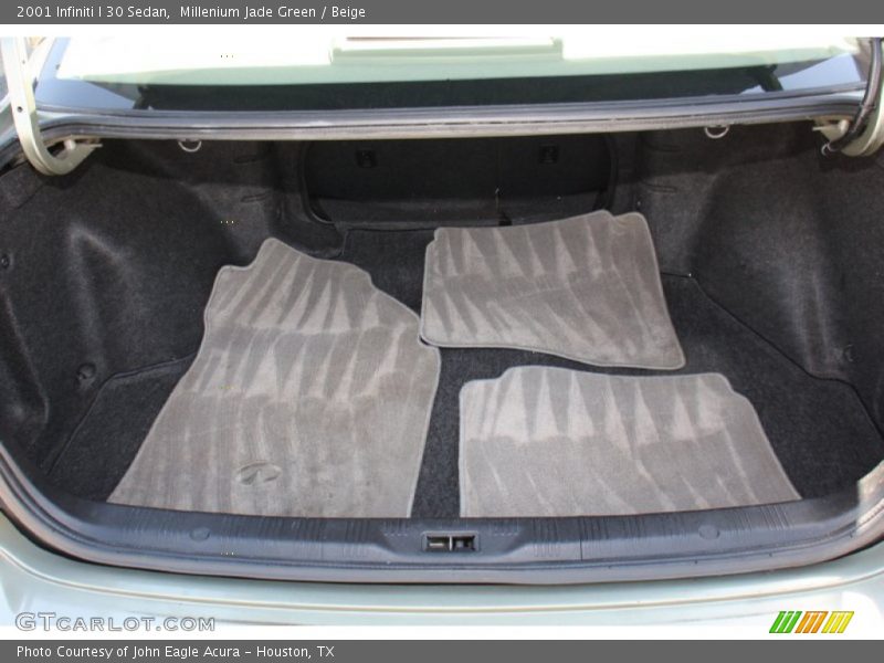  2001 I 30 Sedan Trunk
