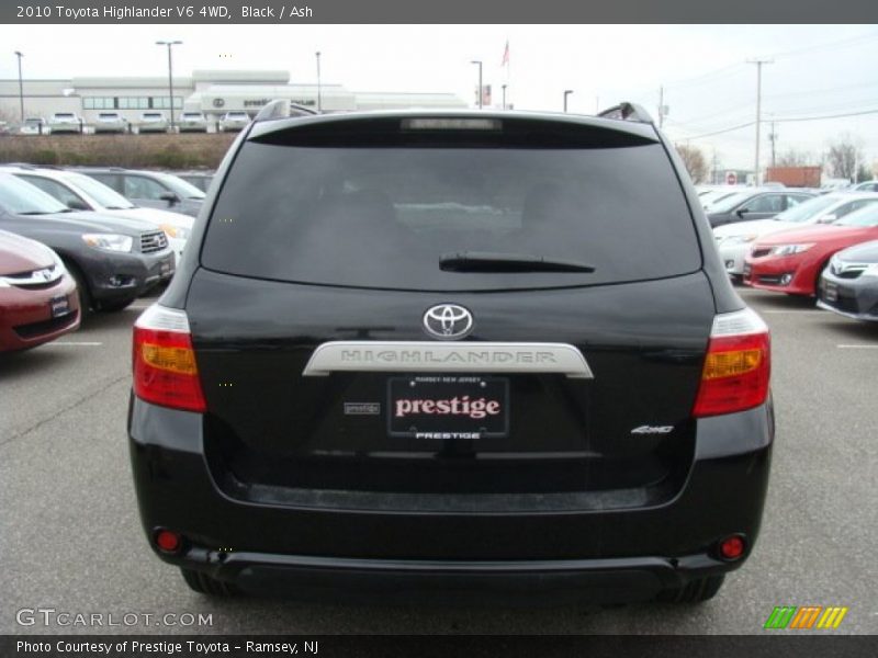 Black / Ash 2010 Toyota Highlander V6 4WD