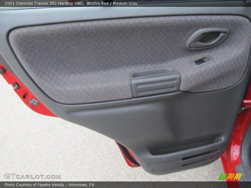 Wildfire Red / Medium Gray 2001 Chevrolet Tracker ZR2 Hardtop 4WD