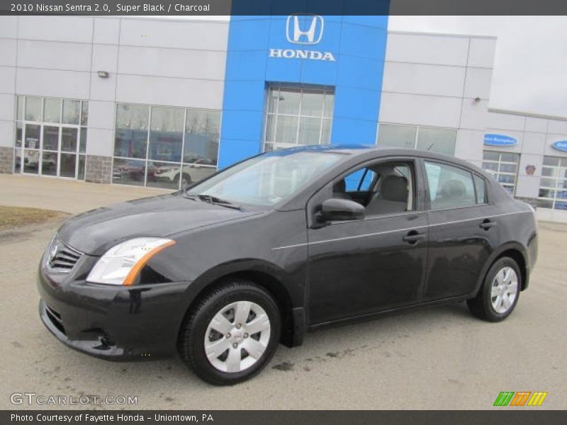 Front 3/4 View of 2010 Sentra 2.0