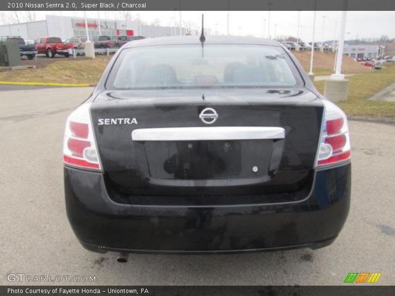 Super Black / Charcoal 2010 Nissan Sentra 2.0