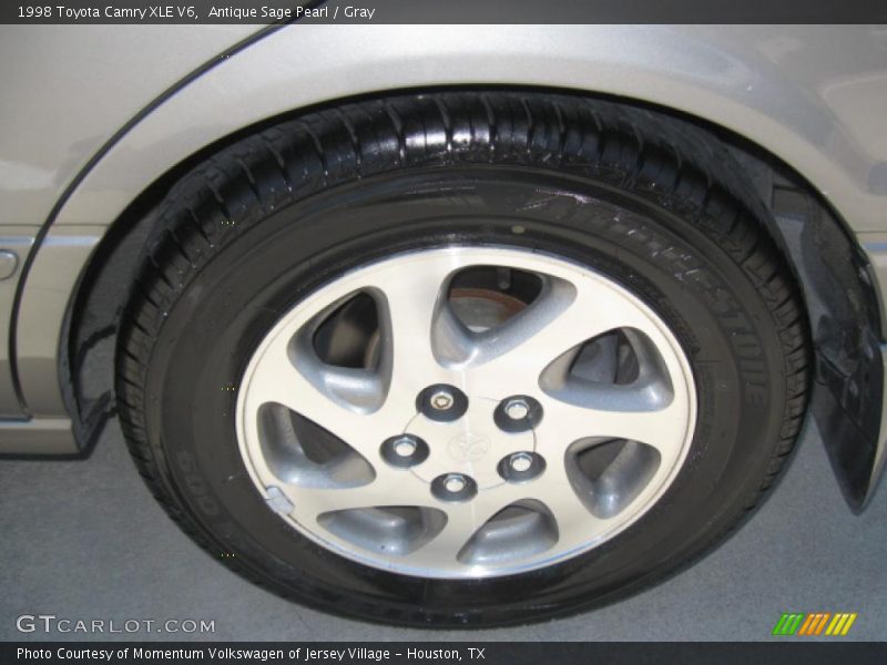 Antique Sage Pearl / Gray 1998 Toyota Camry XLE V6
